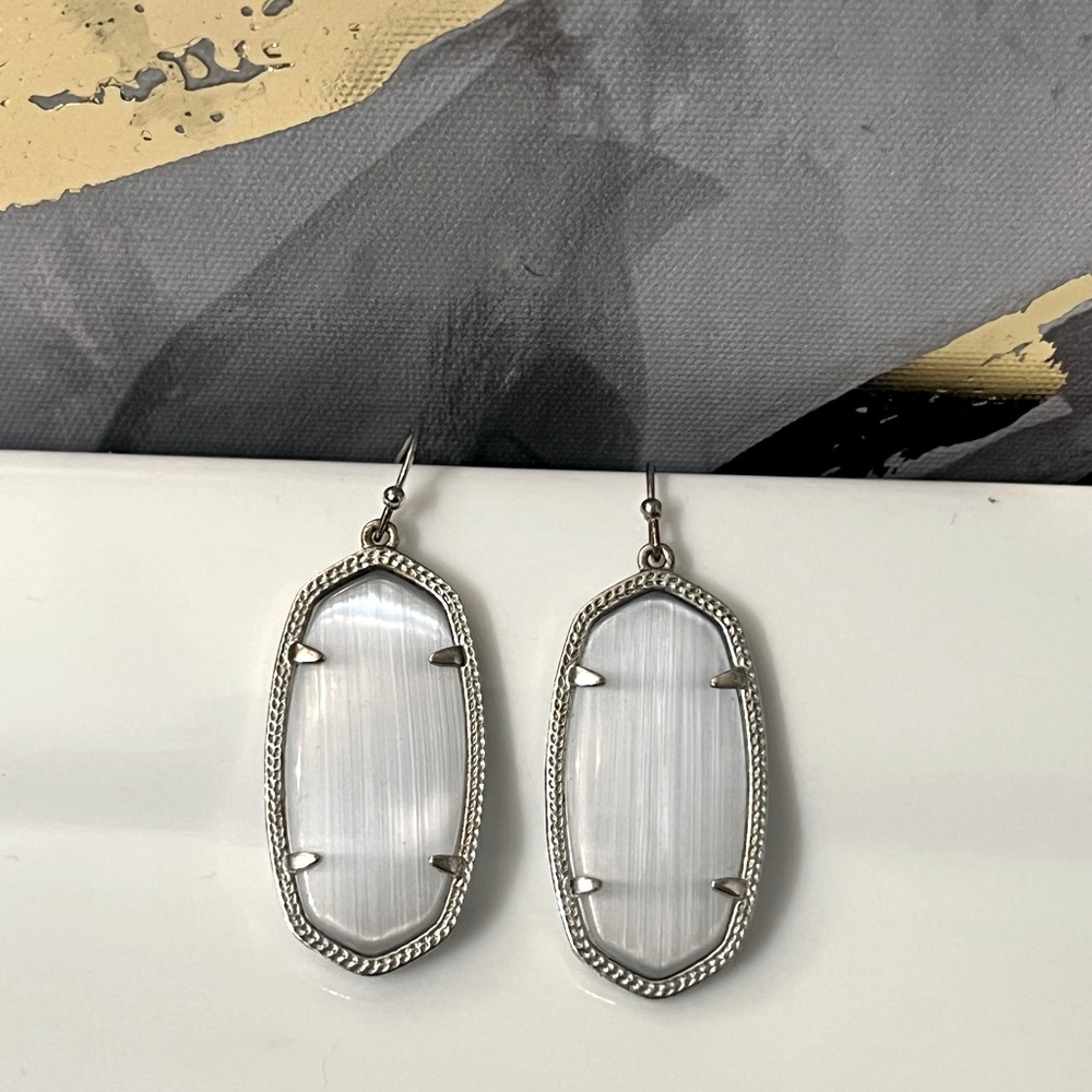🛍️Kendra Scott Silver and Gray Elle Drop Earrings